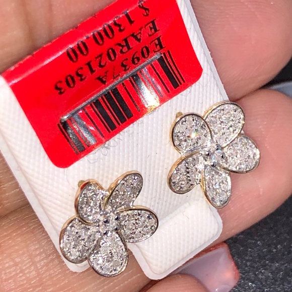 1/2 cttw REAL DIAMOND custom made flower earrings! - Picture 3 of 8